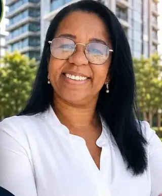 Jaqueline Oliveira, gestora condominial e síndica profissional